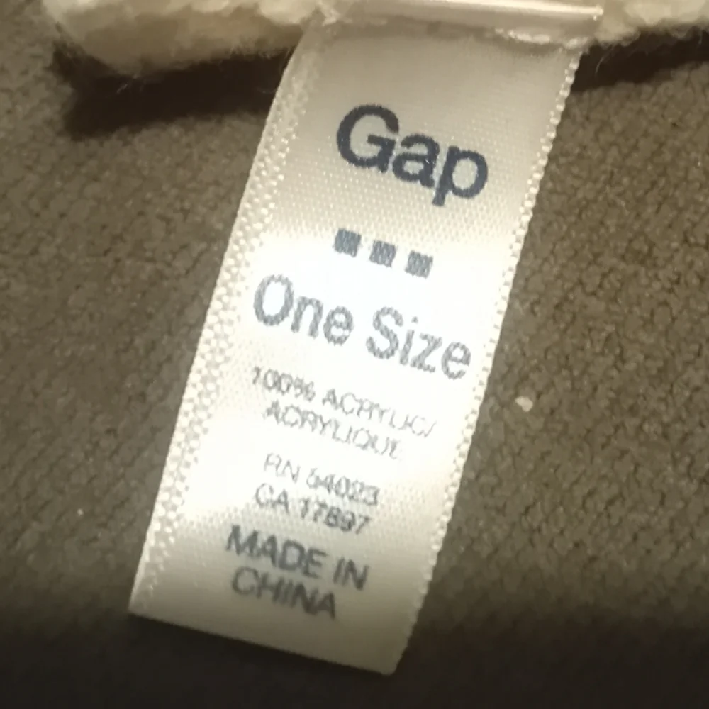 Classic GAP Black and Cream Striped Knit Scarfx